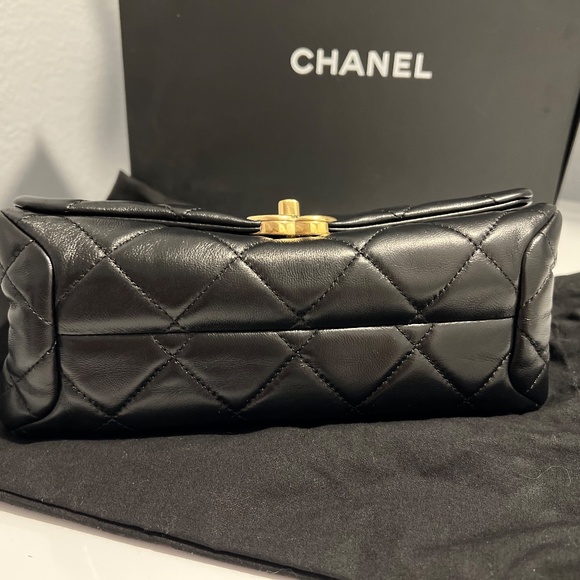 CHANEL LAMBSKIN QUILTED MEDIUM COLOR MATCH FLAP BLACK - Picture 3 of 9